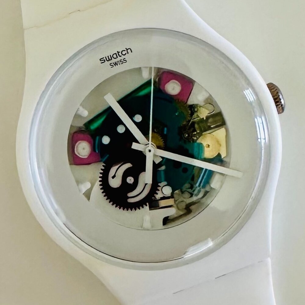 White silicone Swatch